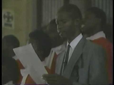 Philly Lutaaya singing Tumusinze (2009)